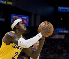 开云体育入口 -凯恩连续十场比赛得分超过出色防守，雄鹿挑战极限！的简单介绍