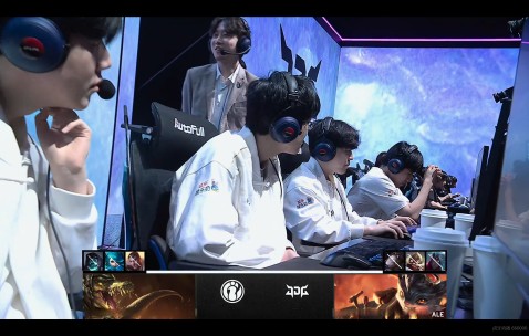 开云体育入口 - JackeyLove关键节点关键助攻，加拿大队带队取胜！