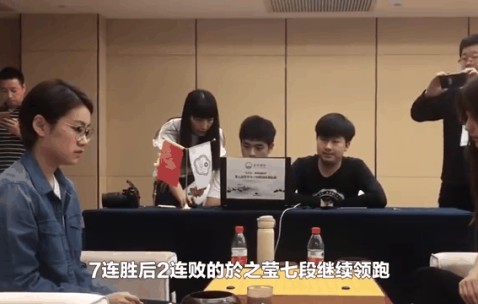 开云体育入口 - 莱万多夫斯基遭遇七连败，TL教练面临压力！